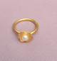 Preview: Hübscher Ring goldplattiert mit einer Blume und einer Süßwasserperle